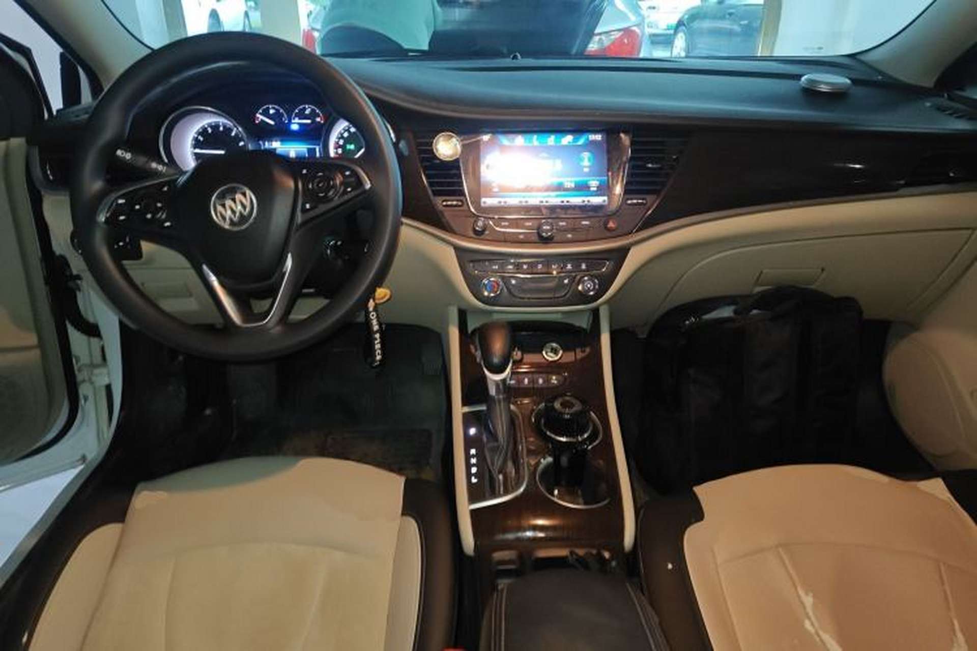 Used Buick Verano 2019 Sedan 15S Automatic Leading Model Center Console