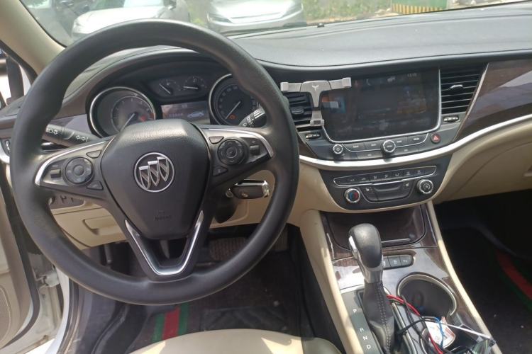 Used Buick Verano 2019 Sedan 15S Automatic Leading Model Center Console