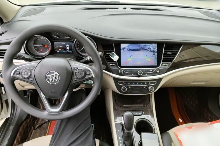 Used Buick Verano 2019 Sedan 15S Automatic Leading Model Center Console