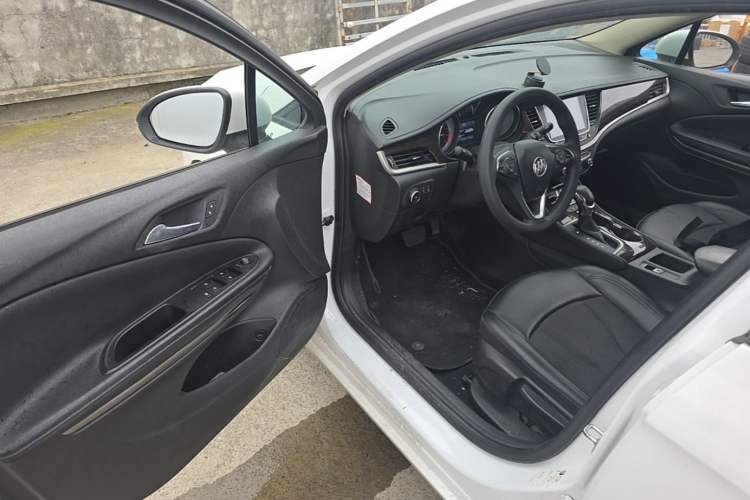Used Buick Verano 2019 Sedan 20T Dual-Clutch Leading Model Driver Seat