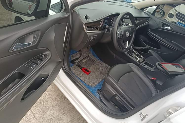 Used Buick Verano 2019 Sedan 20T Dual-Clutch Leading Model Driver Seat