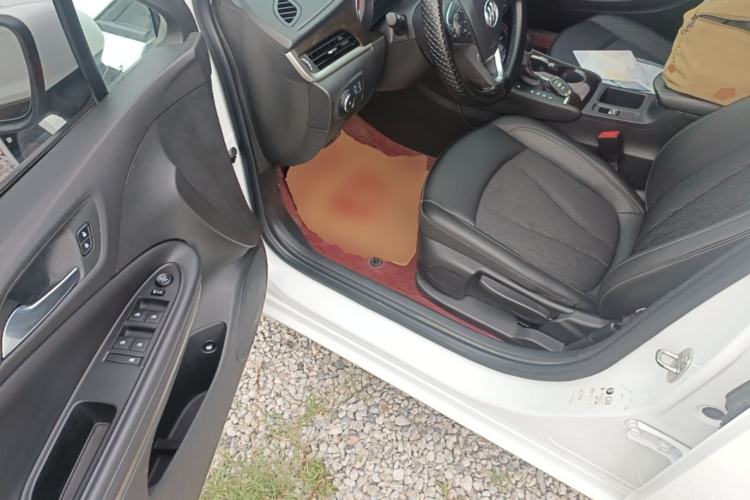 Used Buick Verano 2019 Sedan 20T Dual-Clutch Leading Model Driver Seat
