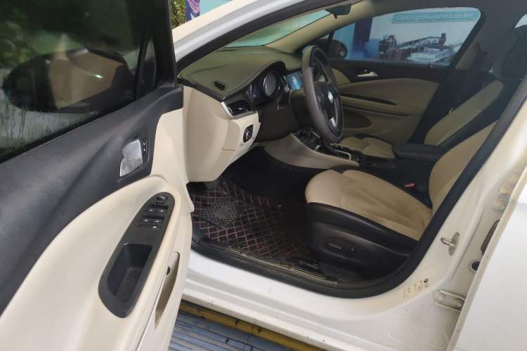 Used Buick Verano 2019 Sedan 15S Automatic Leading Model Driver Seat