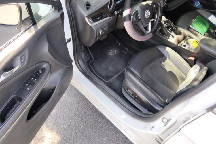Used Buick Verano 2019 Sedan 20T Dual-Clutch Elite Model Driver Seat