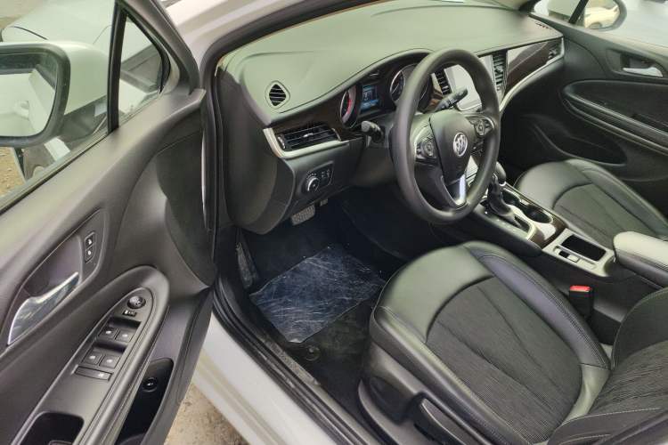 Used Buick Verano 2019 Sedan 20T Dual-Clutch Leading Model Driver Seat