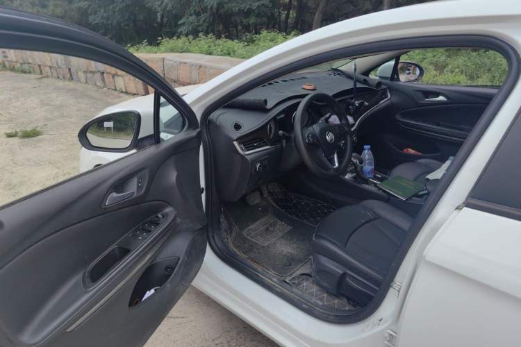 Used Buick Verano 2019 Sedan 20T Dual-Clutch Leading Model Driver Seat
