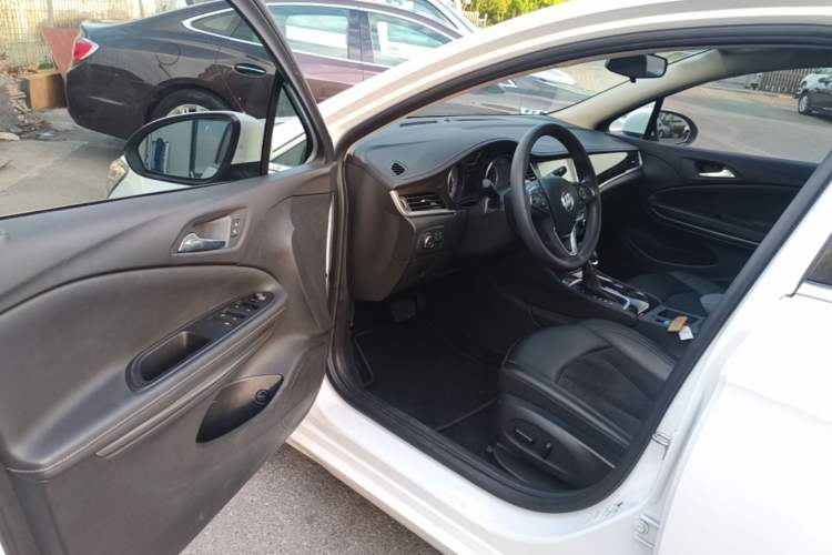 Used Buick Verano 2019 Sedan 20T Dual-Clutch Elite Model Driver Seat