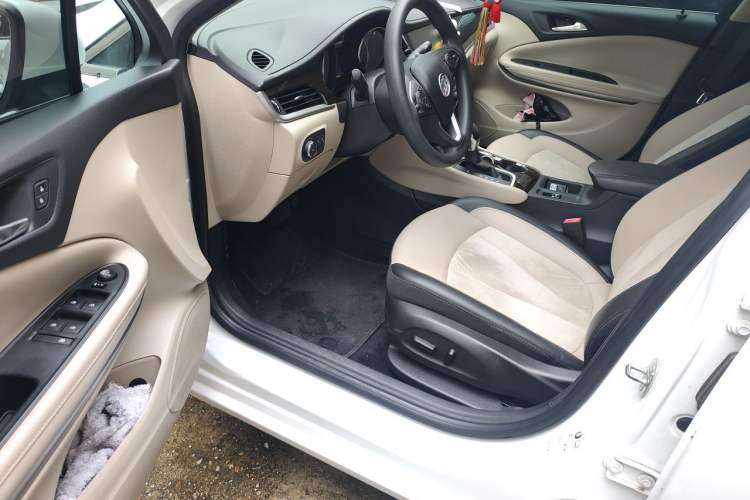 Used Buick Verano 2019 Sedan 15S Automatic Leading Model Driver Seat