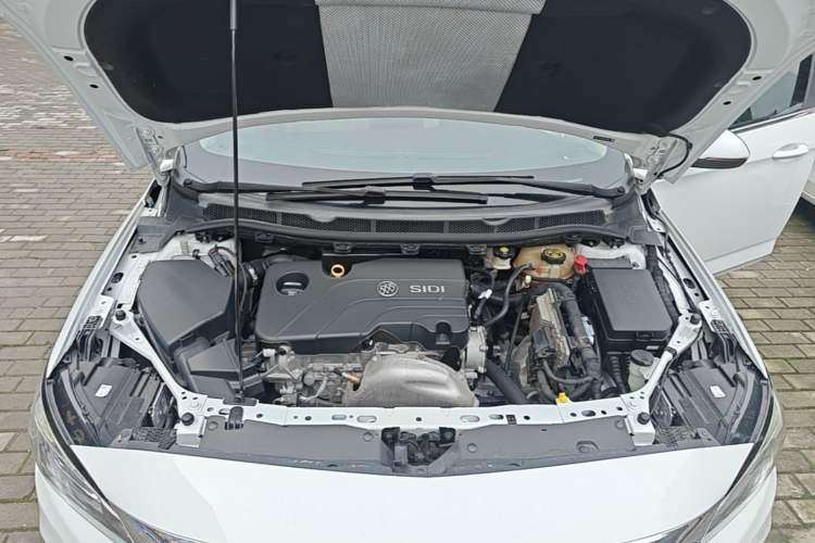 Used Buick Verano 2019 Sedan 15S Automatic Leading Model Engine Bay
