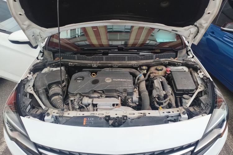 Used Buick Verano 2019 Hatchback GS 20T Dual-Clutch Leading Model Engine Bay