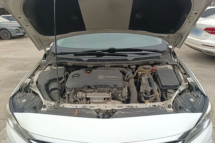 Used Buick Verano 2019 Sedan 20T Dual-Clutch Leading Model Engine Bay