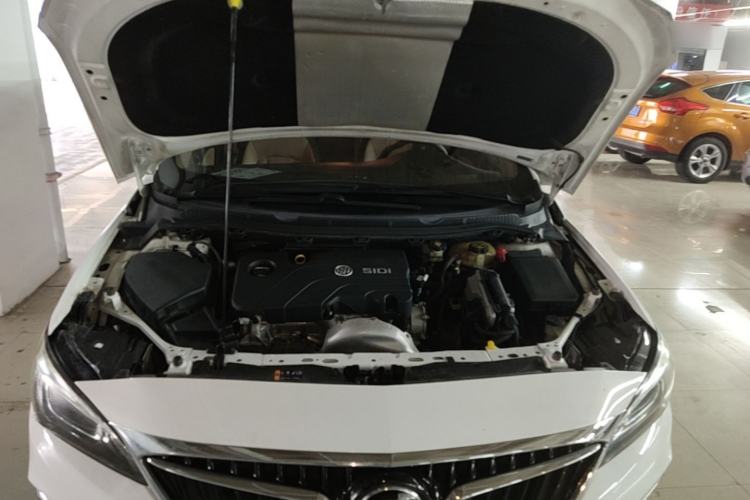 Used Buick Verano 2019 Sedan 15S Automatic Leading Model Engine Bay
