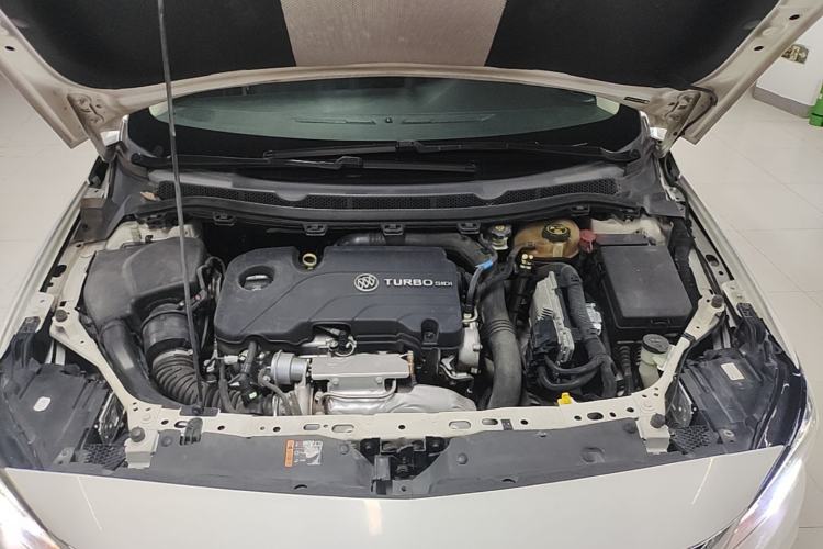 Used Buick Verano 2019 Sedan 20T Dual-Clutch Leading Model Engine Bay