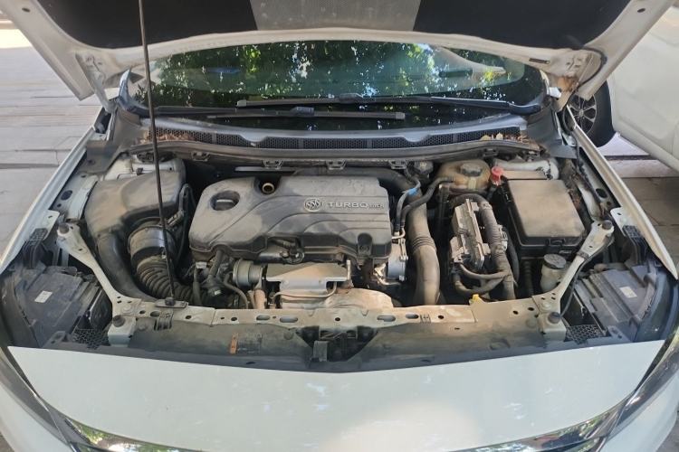 Used Buick Verano 2019 Sedan 20T Dual-Clutch Leading Model Engine Bay