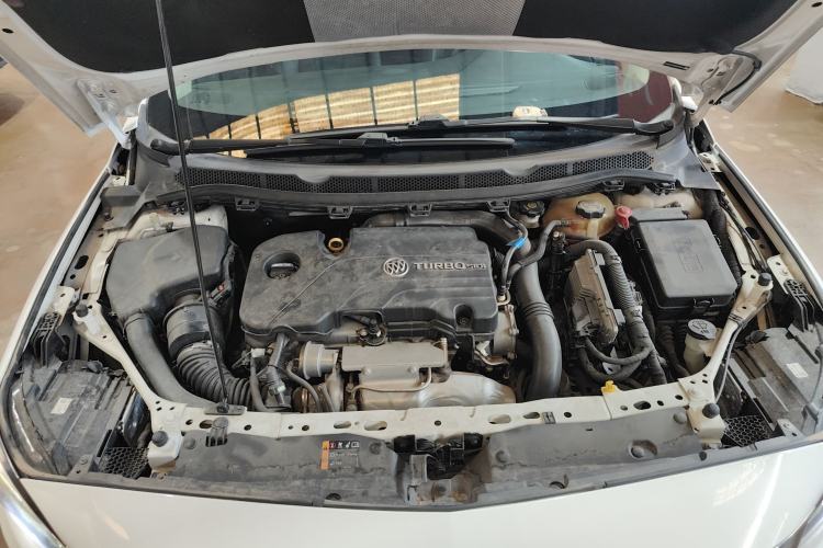 Used Buick Verano 2019 Sedan 20T Dual-Clutch Leading Model Engine Bay