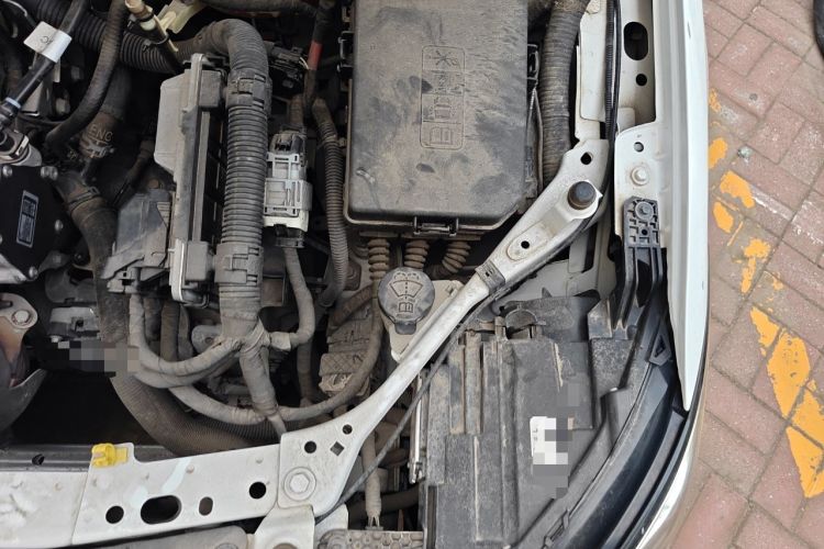 Used Buick Verano 2019 Sedan 15S Automatic Leading Model Engine Bay Left