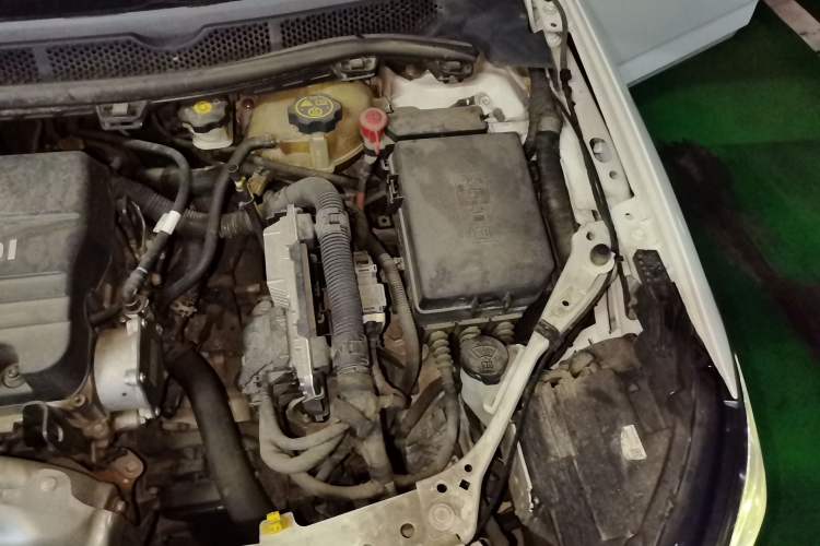 Used Buick Verano 2019 Sedan 15S Automatic Leading Model Engine Bay Left
