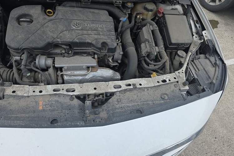 Used Buick Verano 2019 Sedan 20T Dual-Clutch Leading Model Engine Bay Left