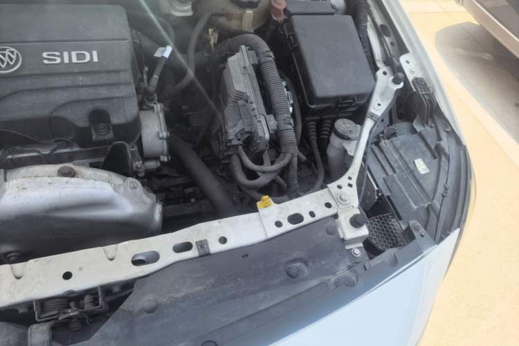 Used Buick Verano 2019 Sedan 15S Automatic Leading Model Engine Bay Left
