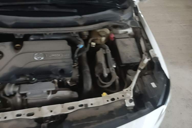 Used Buick Verano 2019 Sedan 20T Dual-Clutch Leading Model Engine Bay Left