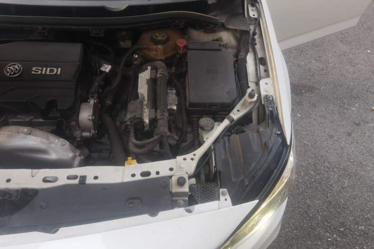 Used Buick Verano 2019 Sedan 15S Automatic Leading Model Engine Bay Left