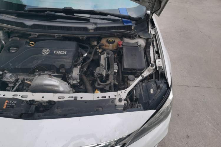 Used Buick Verano 2019 Sedan 15S Automatic Leading Model Engine Bay Left