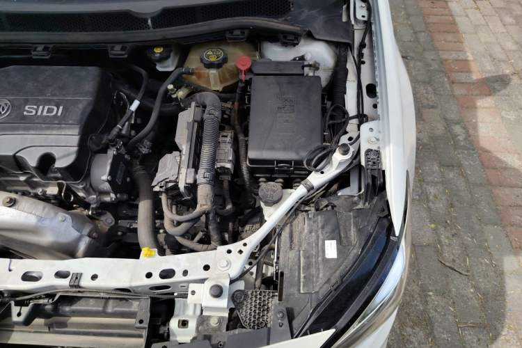 Used Buick Verano 2019 Sedan 15S Automatic Entry Model Engine Bay Left