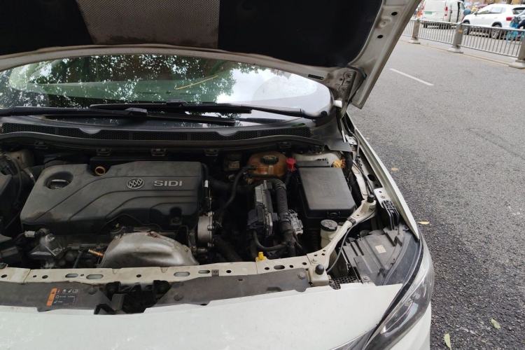 Used Buick Verano 2019 Sedan 15S Automatic Entry Model Engine Bay Left