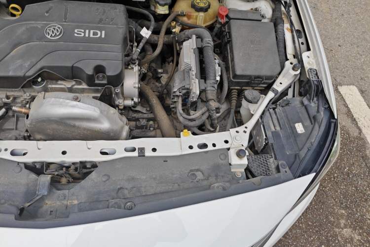 Used Buick Verano 2019 Sedan 15S Automatic Leading Model Engine Bay Left