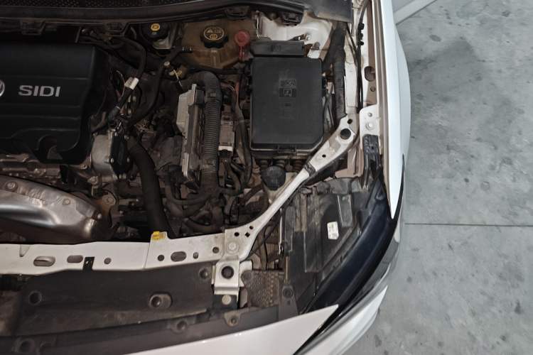 Used Buick Verano 2019 Sedan 15S Automatic Leading Model Engine Bay Left