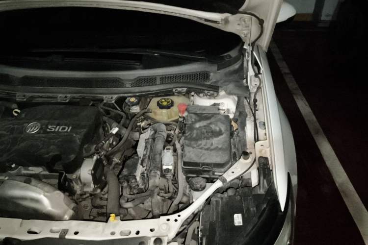 Used Buick Verano 2019 Sedan 15S Automatic Leading Model Engine Bay Left