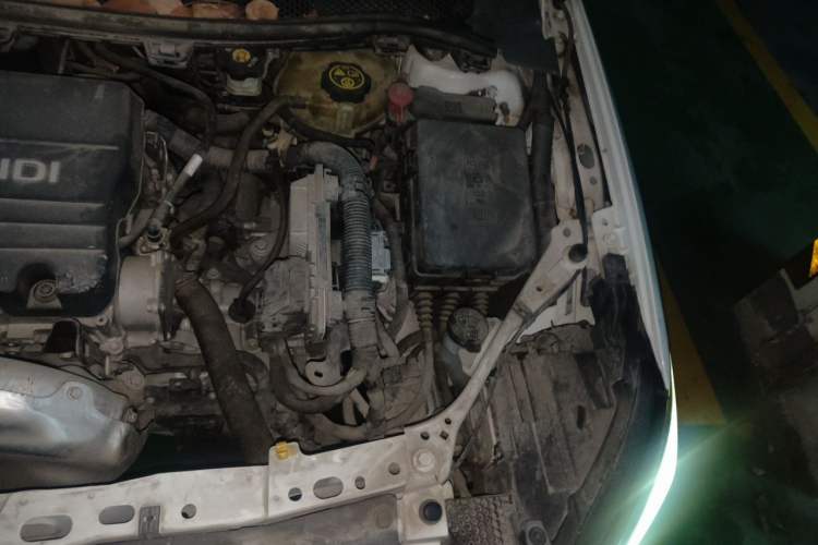 Used Buick Verano 2019 Sedan 15S Automatic Entry Model Engine Bay Left