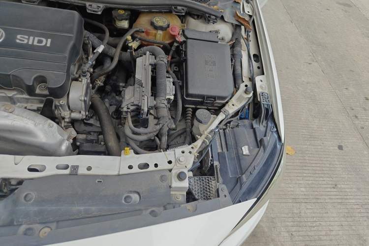 Used Buick Verano 2019 Sedan 15S Automatic Entry Model Engine Bay Left