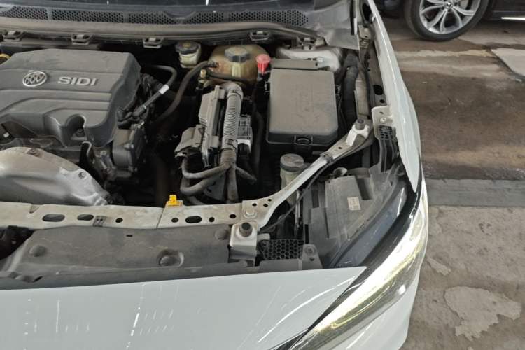Used Buick Verano 2019 Sedan 15S Automatic Entry Model Engine Bay Left