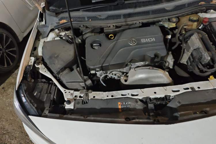 Used Buick Verano 2019 Sedan 15S Automatic Entry Model Engine Bay Right