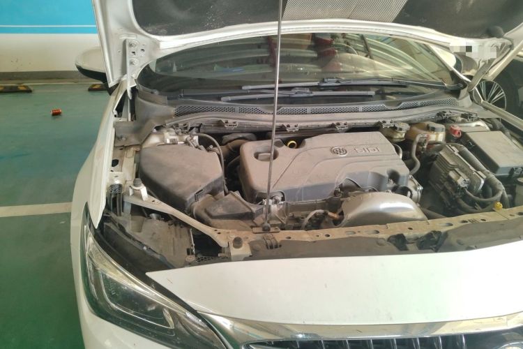 Used Buick Verano 2019 Sedan 15S Automatic Leading Model Engine Bay Right