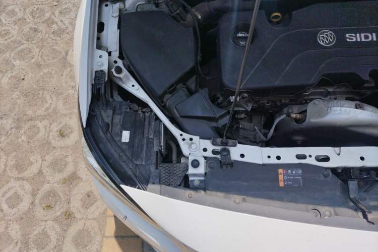 Used Buick Verano 2019 Sedan 15S Automatic Entry Model Engine Bay Right