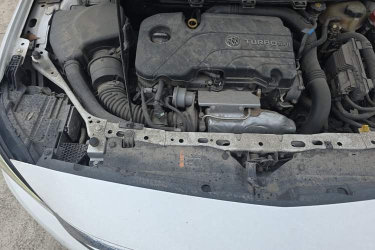 Used Buick Verano 2019 Sedan 20T Dual-Clutch Leading Model Engine Bay Right