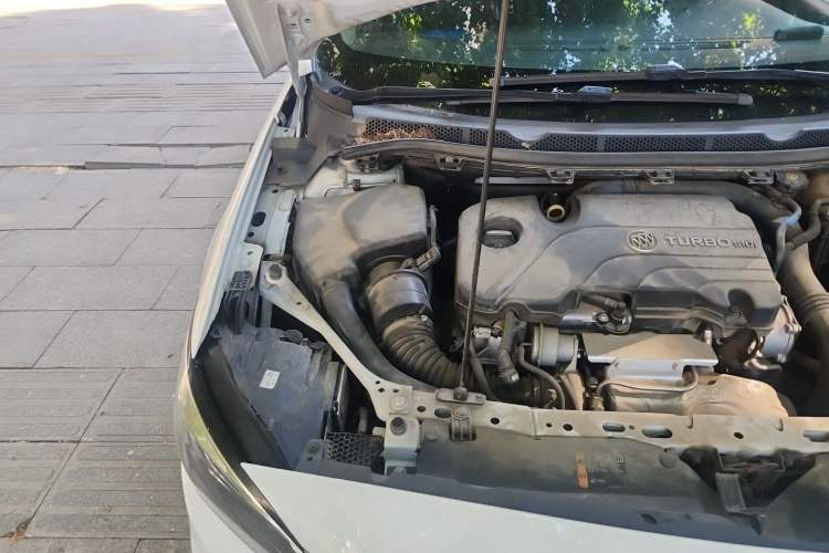 Used Buick Verano 2019 Sedan 20T Dual-Clutch Leading Model Engine Bay Right