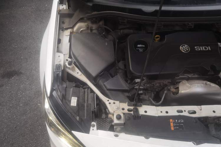 Used Buick Verano 2019 Sedan 15S Automatic Leading Model Engine Bay Right