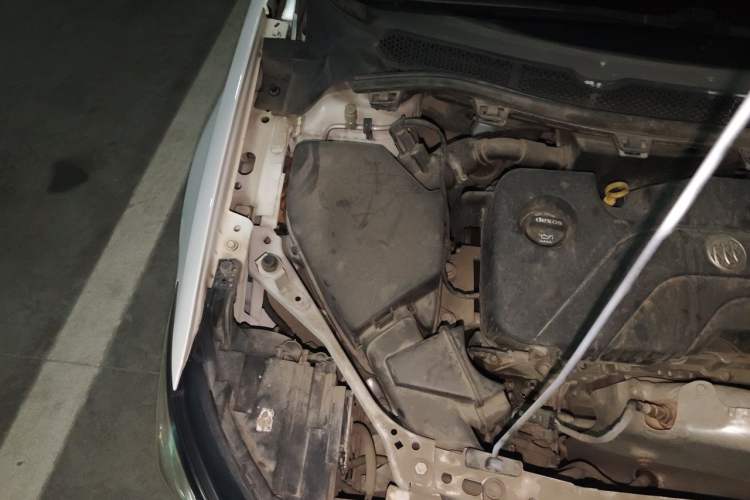 Used Buick Verano 2019 Sedan 15S Automatic Leading Model Engine Bay Right