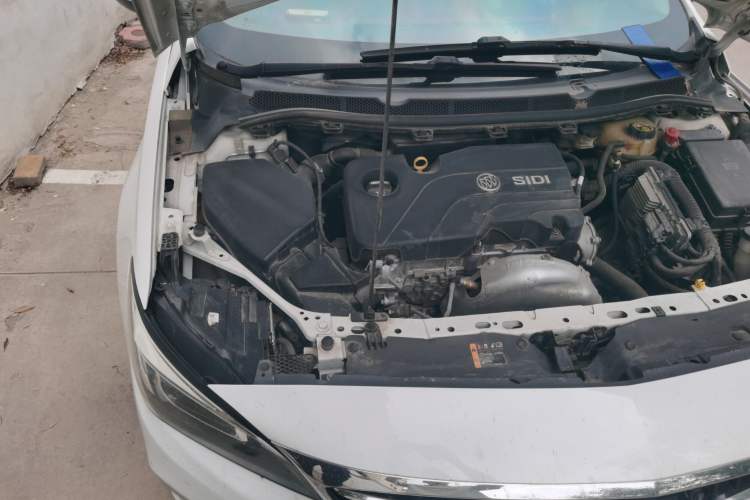 Used Buick Verano 2019 Sedan 15S Automatic Leading Model Engine Bay Right