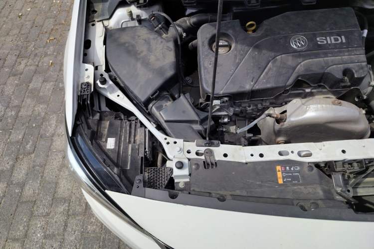 Used Buick Verano 2019 Sedan 15S Automatic Entry Model Engine Bay Right