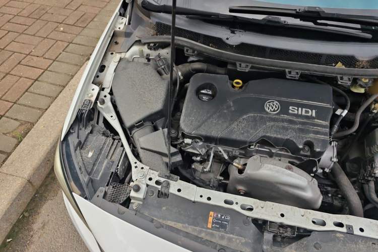 Used Buick Verano 2019 Sedan 15S Automatic Leading Model Engine Bay Right