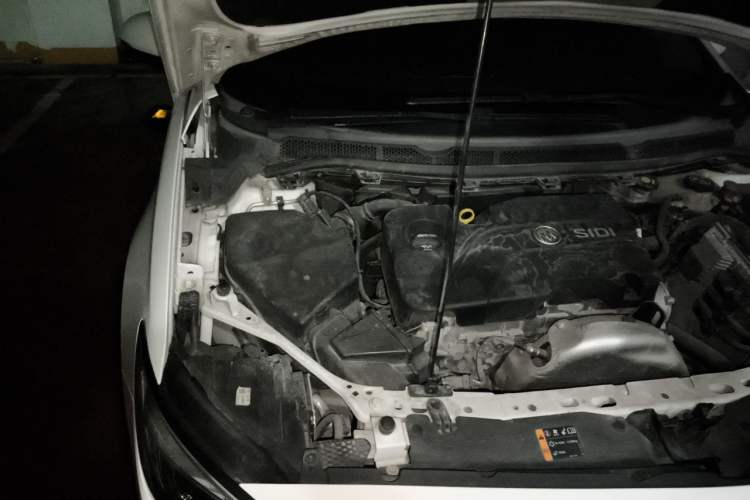Used Buick Verano 2019 Sedan 15S Automatic Leading Model Engine Bay Right