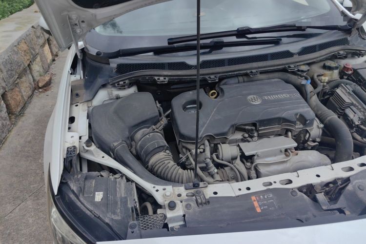 Used Buick Verano 2019 Sedan 20T Dual-Clutch Leading Model Engine Bay Right