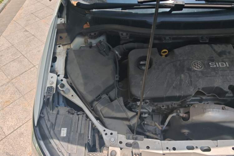 Used Buick Verano 2019 Sedan 15S Automatic Leading Model Engine Bay Right