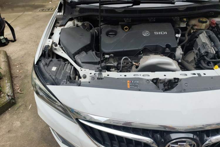 Used Buick Verano 2019 Sedan 15S Automatic Leading Model Engine Bay Right