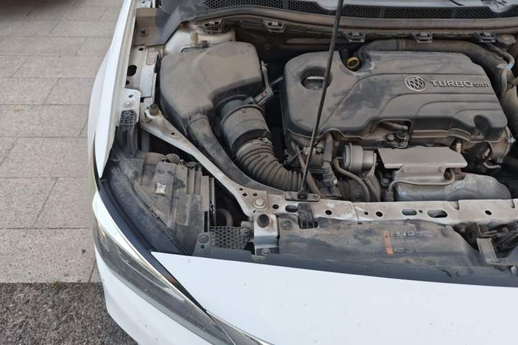 Used Buick Verano 2019 Sedan 20T Dual-Clutch Leading Model Engine Bay Right