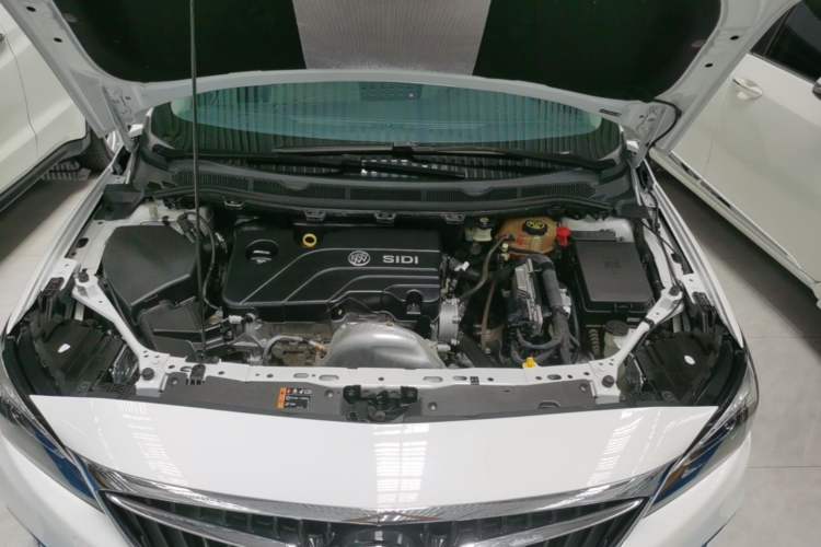 Used Buick Verano 2019 Sedan 15S Automatic Leading Model Engine Bay